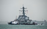 Cứu hộ tàu USS John S.McCain sau va chạm với tàu chở dầu Singapore
